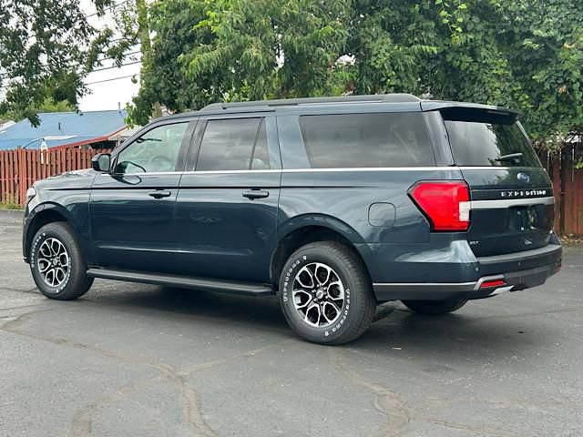 Used 2022 Ford Expedition Max XLT image 11