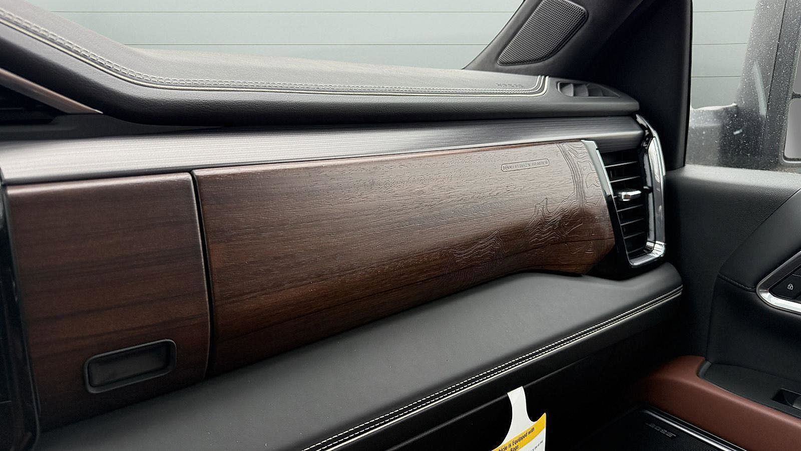 New 2025 GMC Sierra 3500 Denali Ultimate image 11