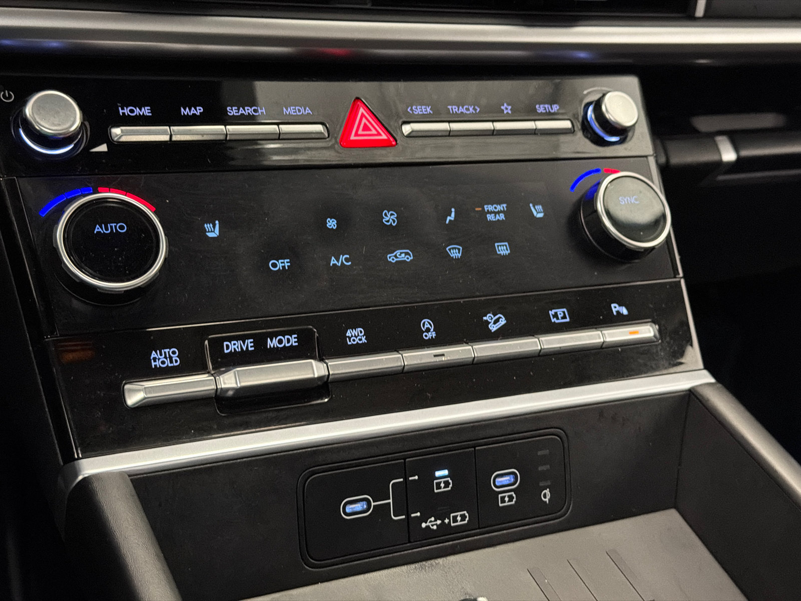 Used 2024 Hyundai Santa Fe XRT AWD/4WD image 29