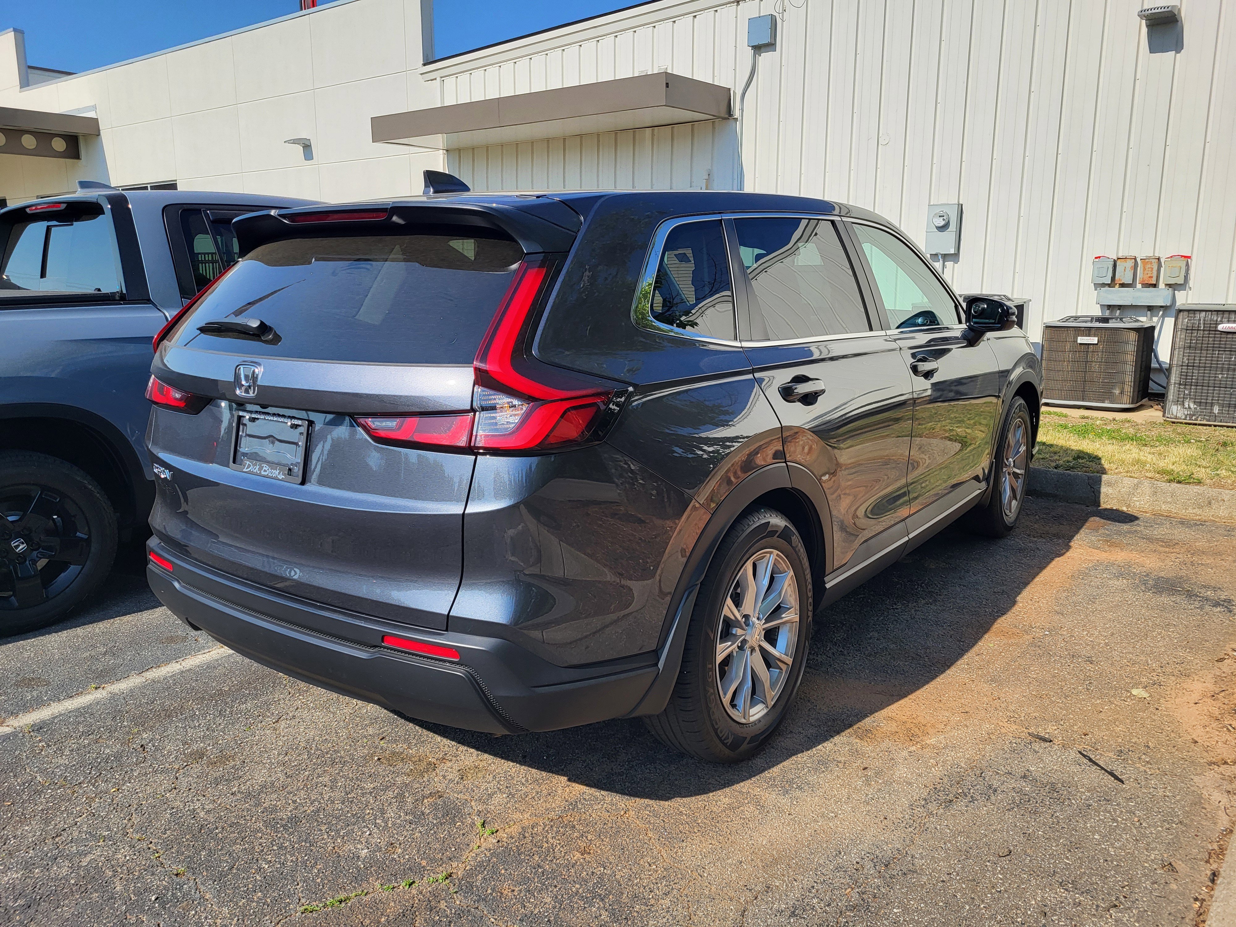 Used 2024 Honda CR-V EX image 4