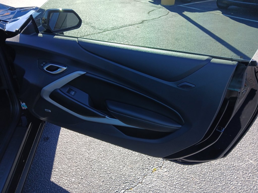 Used 2024 Chevrolet Camaro LT w/ Technology Package image 25