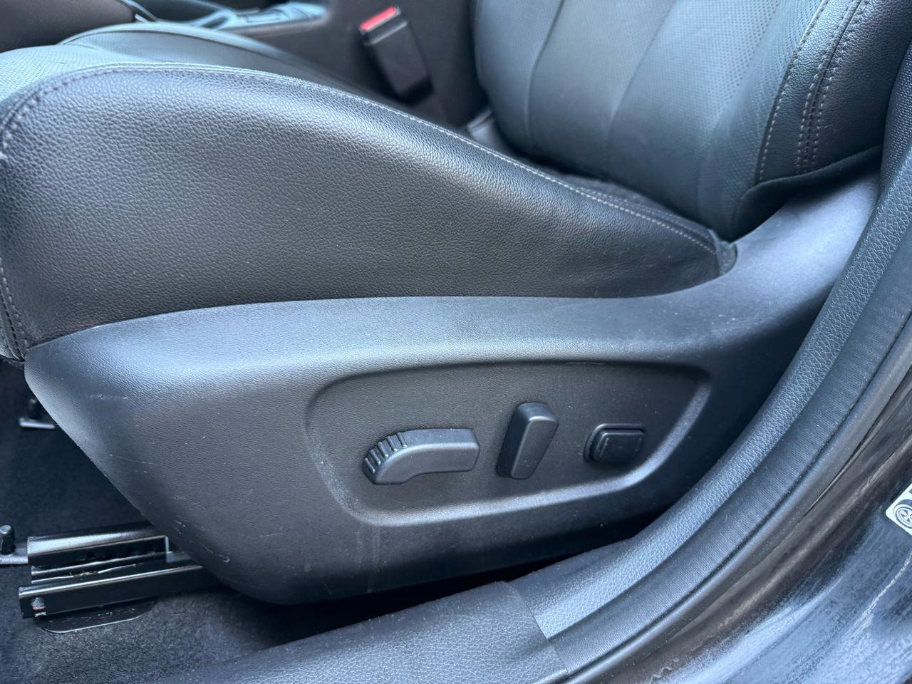 Used 2018 Nissan Rogue SL w/ Premium Package AWD/4WD image 21
