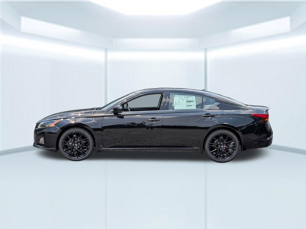 New 2026 Nissan Altima 2.5 SR w/ SR Midnight Edition Package FWD video 2