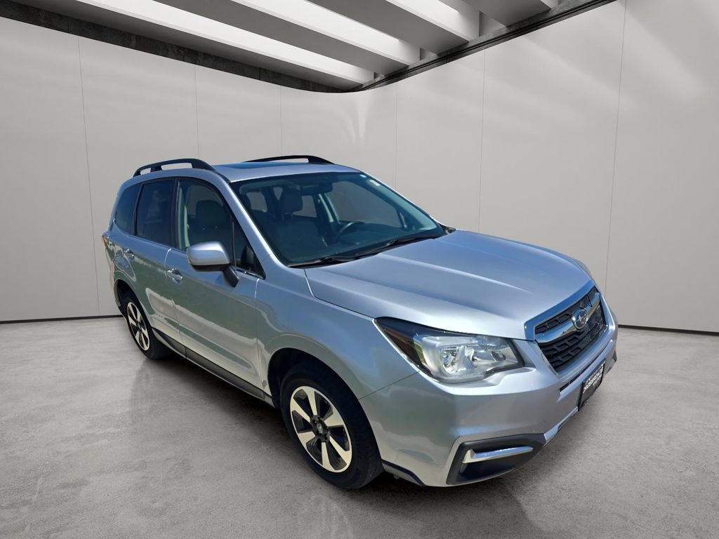 Used 2017 Subaru Forester 2.5i Limited AWD/4WD image 7