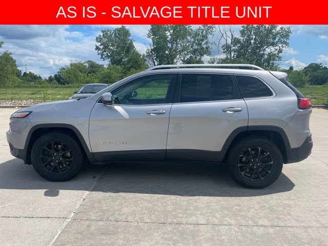 Used 2015 Jeep Cherokee Latitude w/ Comfort/Convenience Group AWD/4WD image 3