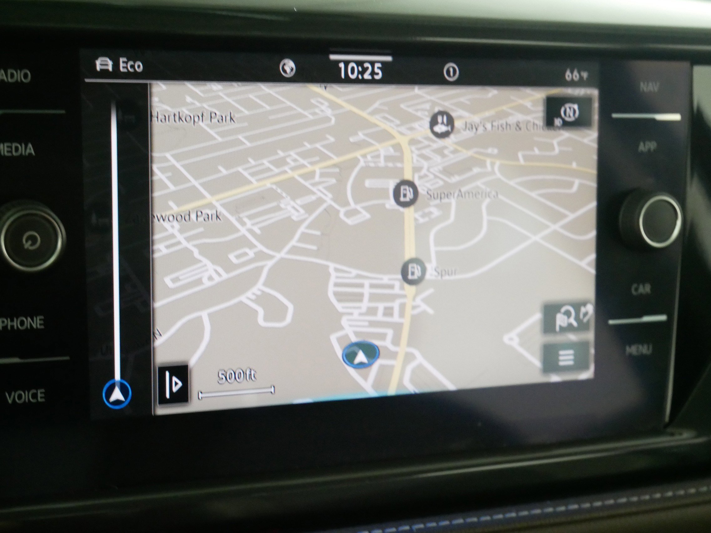 Certified 2022 Volkswagen Taos SEL w/ Panoramic Sunroof Package image 32