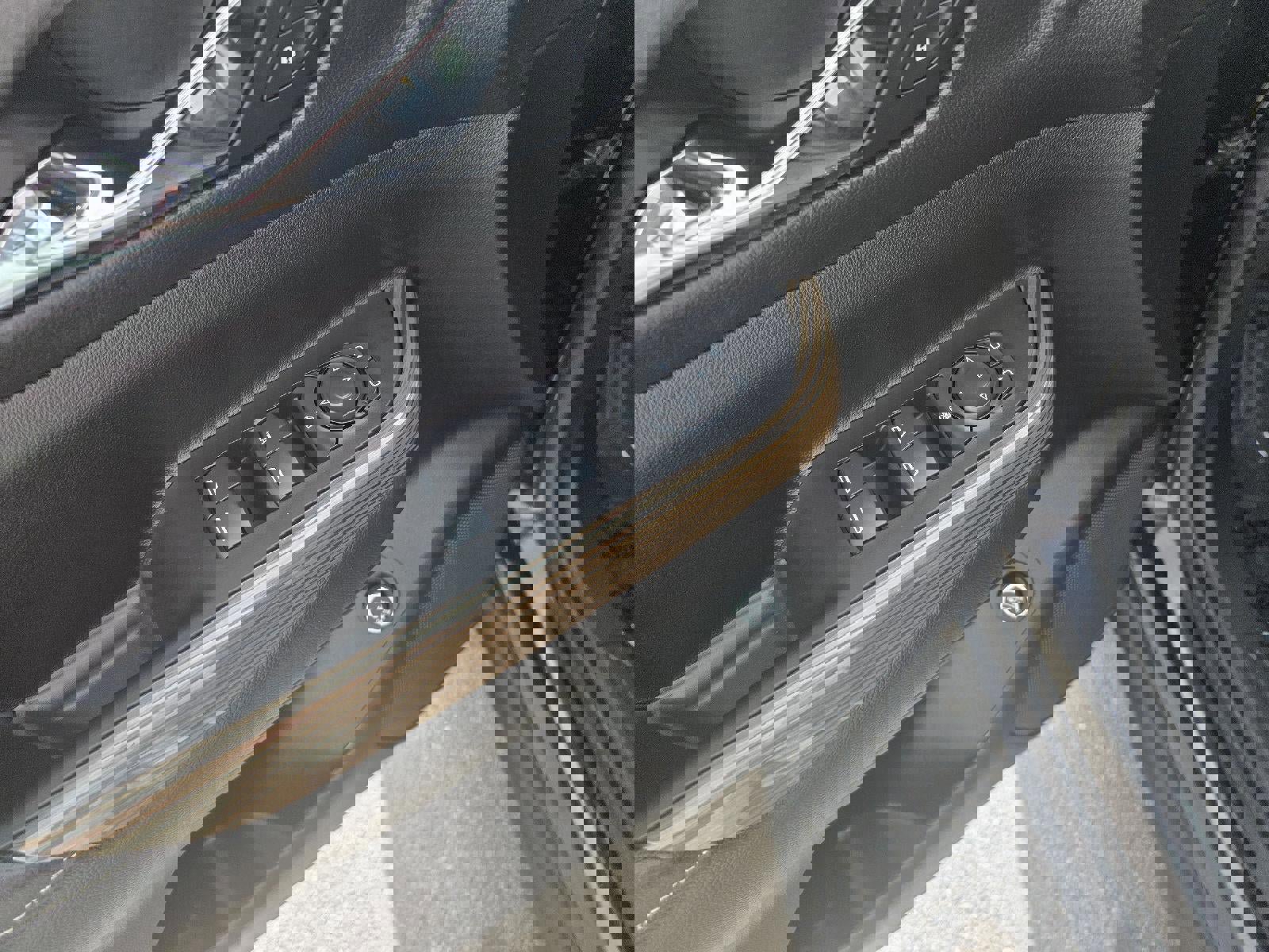 Used 2023 GMC Acadia SLE w/ Driver Convenience Package image 19