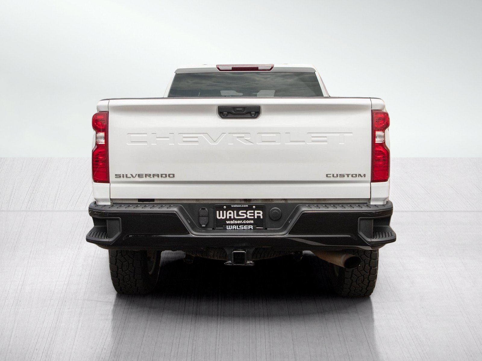 Used 2022 Chevrolet Silverado 2500 Custom w/ Custom Value Package AWD/4WD image 4