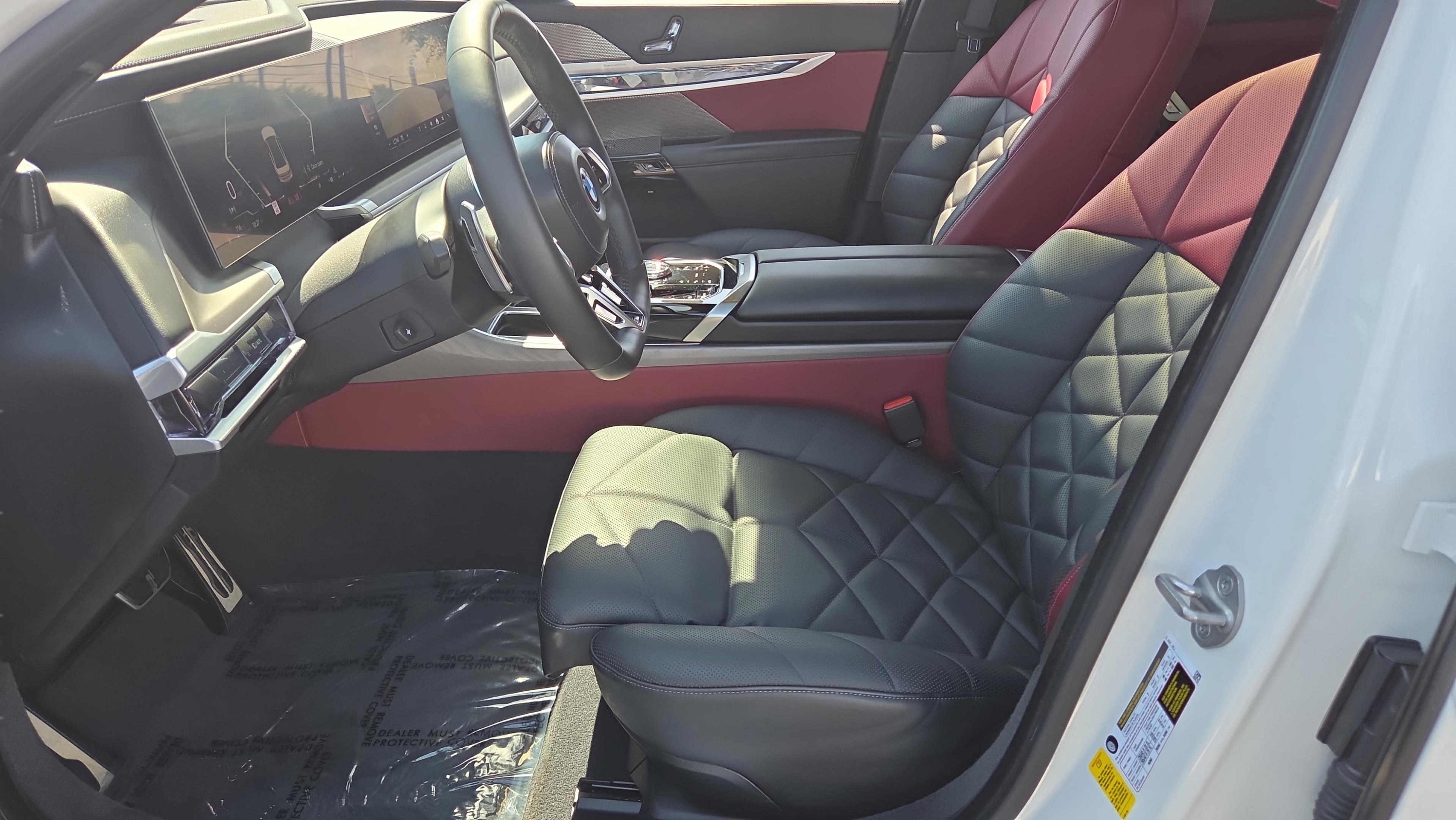Certified 2023 BMW 740i RWD image 9