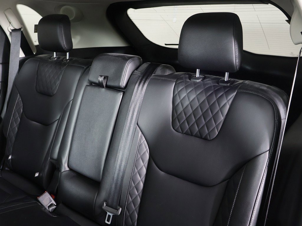 Used 2024 Ford Edge Titanium image 32