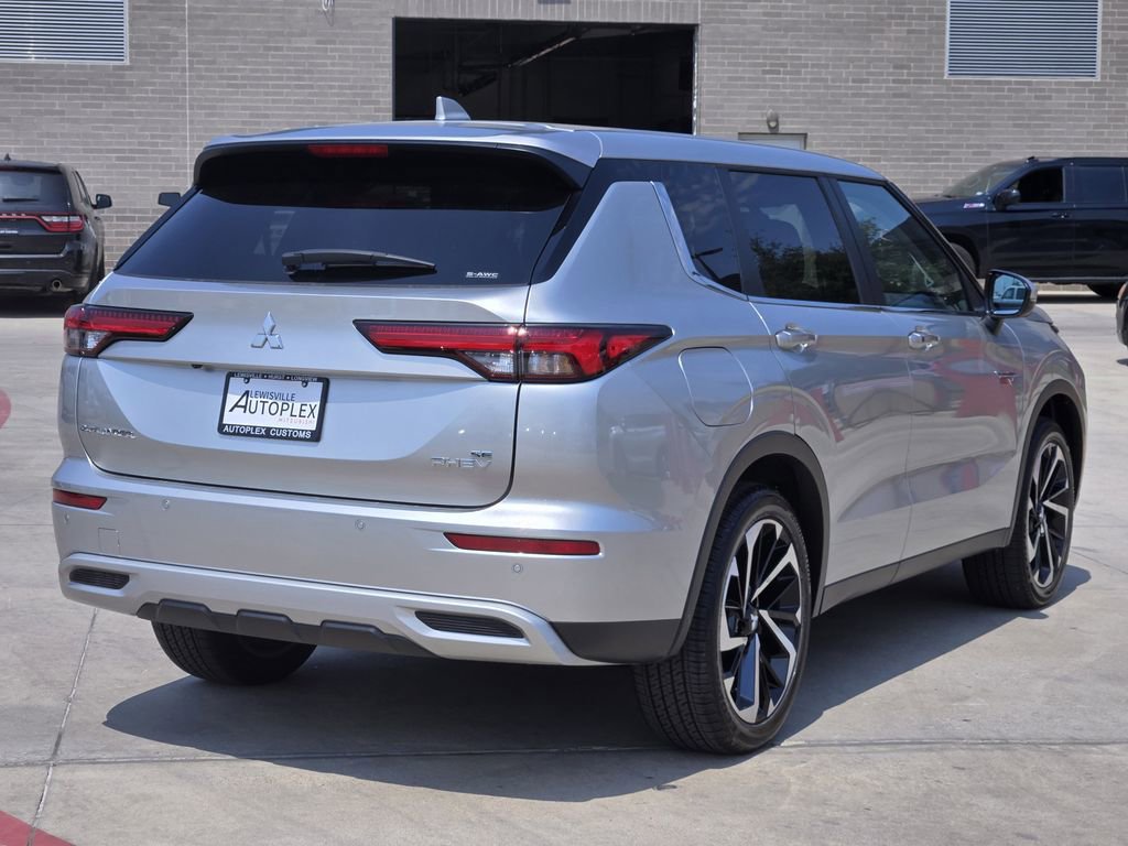 New 2025 Mitsubishi Outlander SE image 4