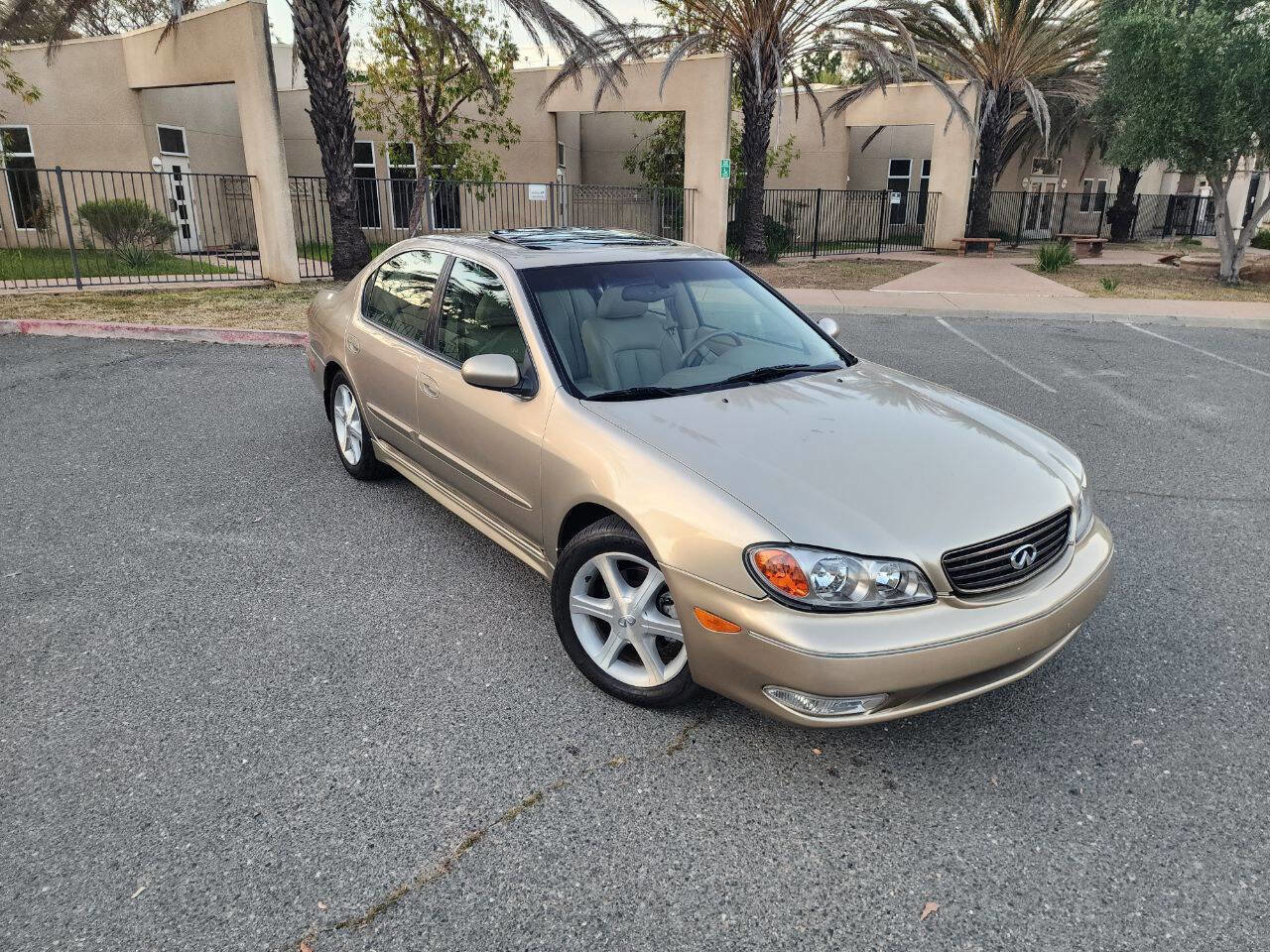 Used 2004 INFINITI I35 Base 4dr Sedan FWD image 2