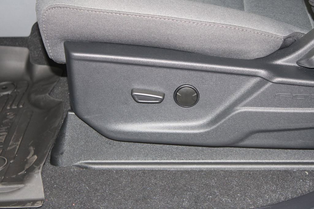 New 2026 Ford F250 XLT w/ XLT Premium Package image 25