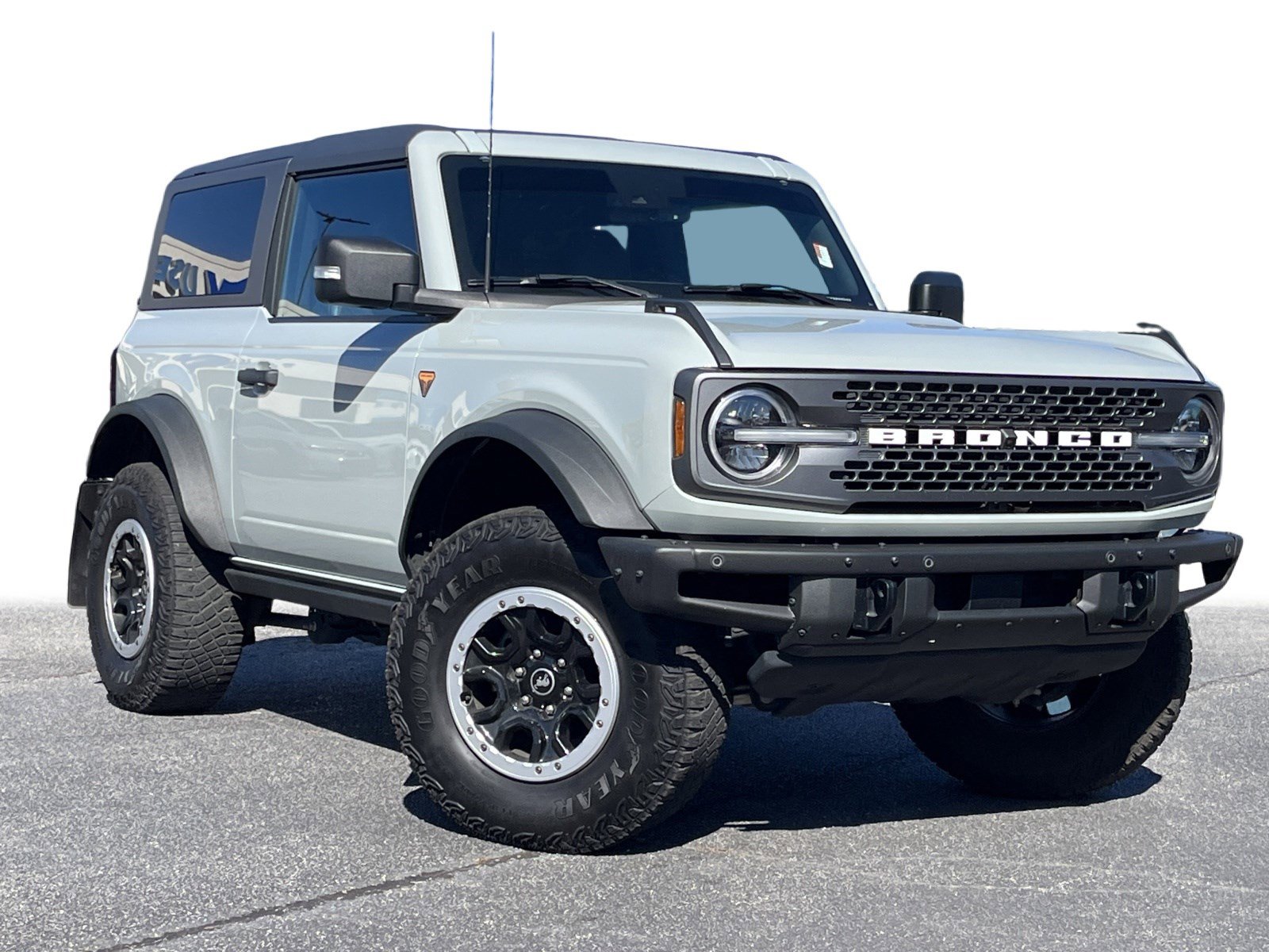 Used 2023 Ford Bronco Badlands w/ Sasquatch Package image 2