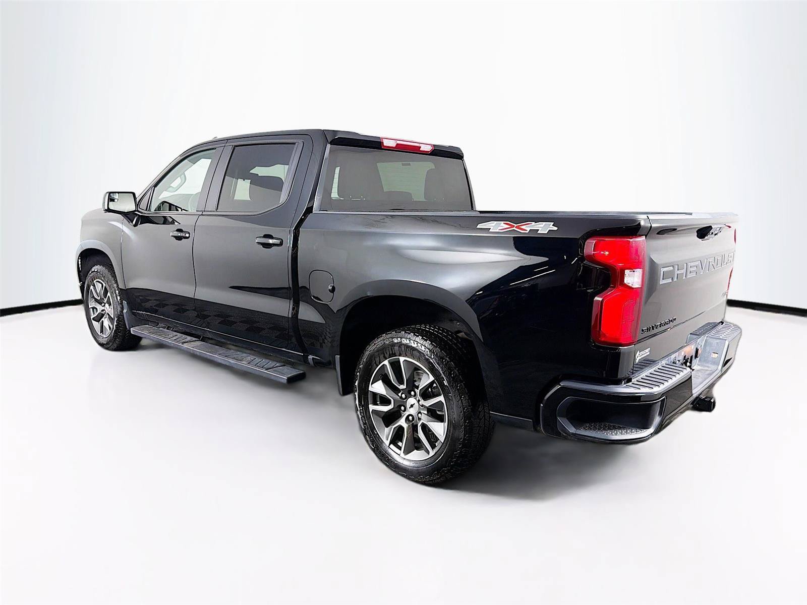 Used 2024 Chevrolet Silverado 1500 RST w/ Protection Package AWD/4WD image 9