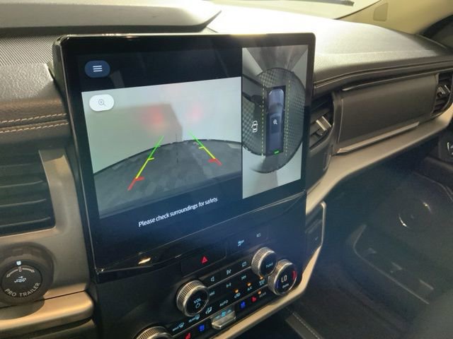 Used 2023 Ford Expedition Max XLT image 23