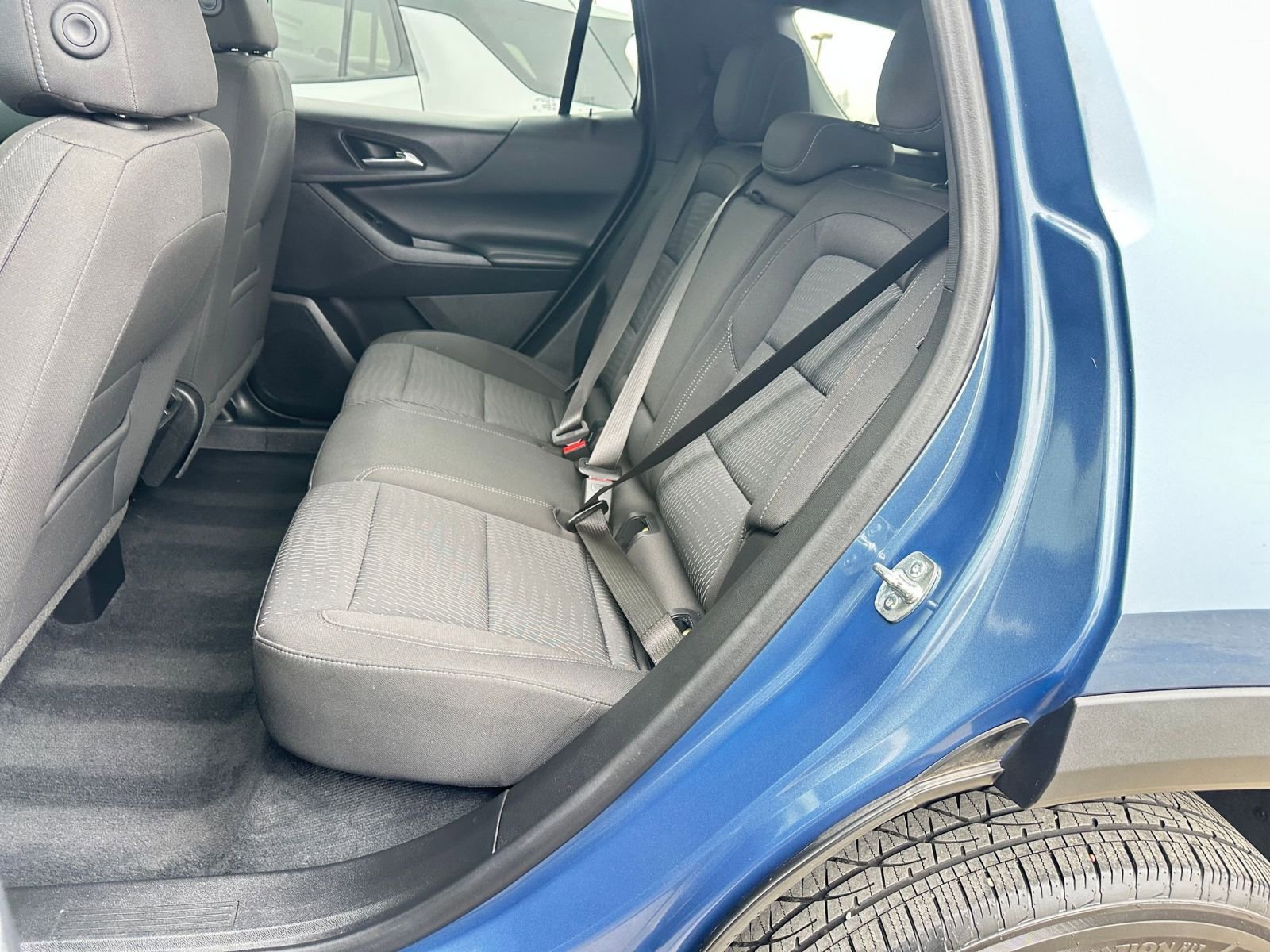 Used 2025 Chevrolet Equinox LT image 37