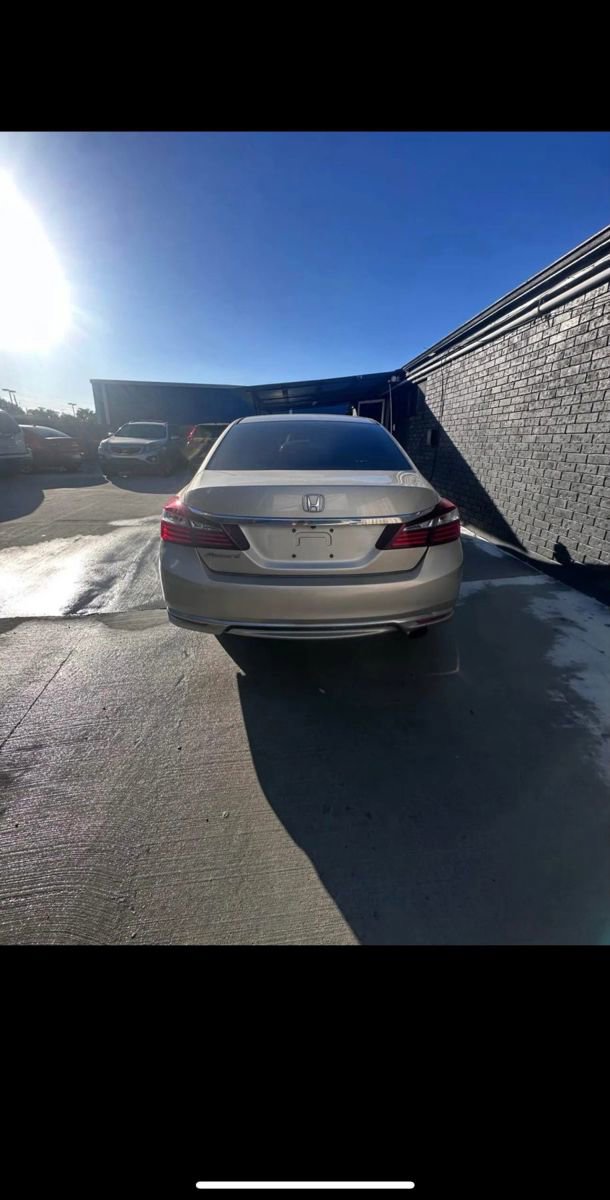 Used 2016 Honda Accord LX image 3