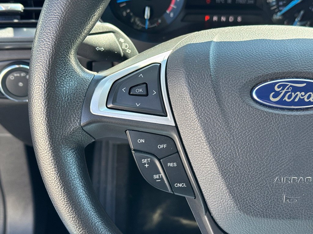 Used 2016 Ford Fusion SE FWD image 16