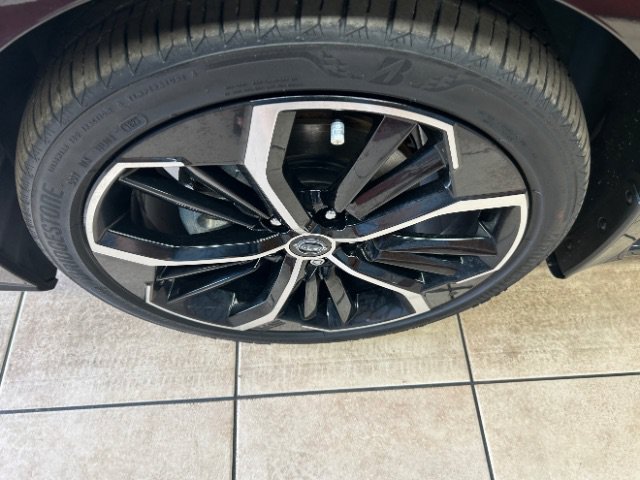 Used 2023 Nissan Altima 2.5 SR w/ SR Premium Package FWD image 23