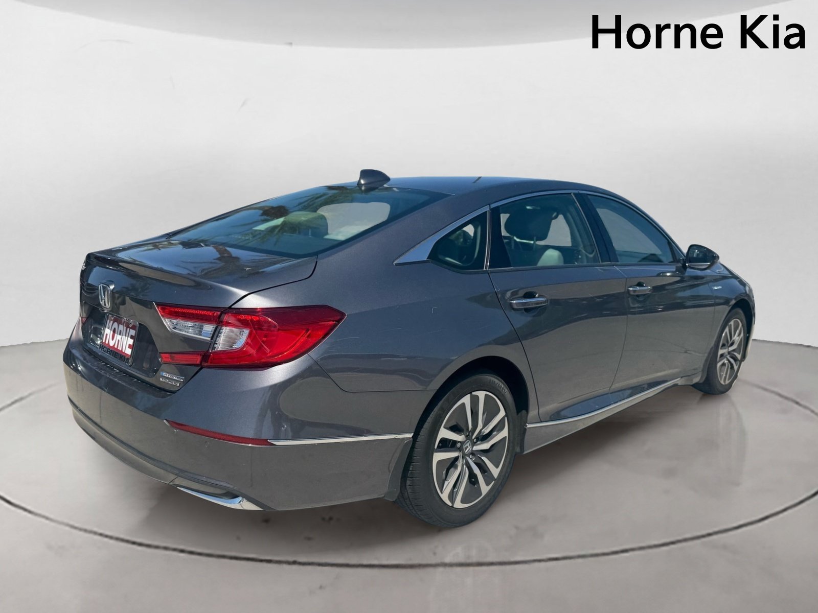 Used 2019 Honda Accord Touring image 4