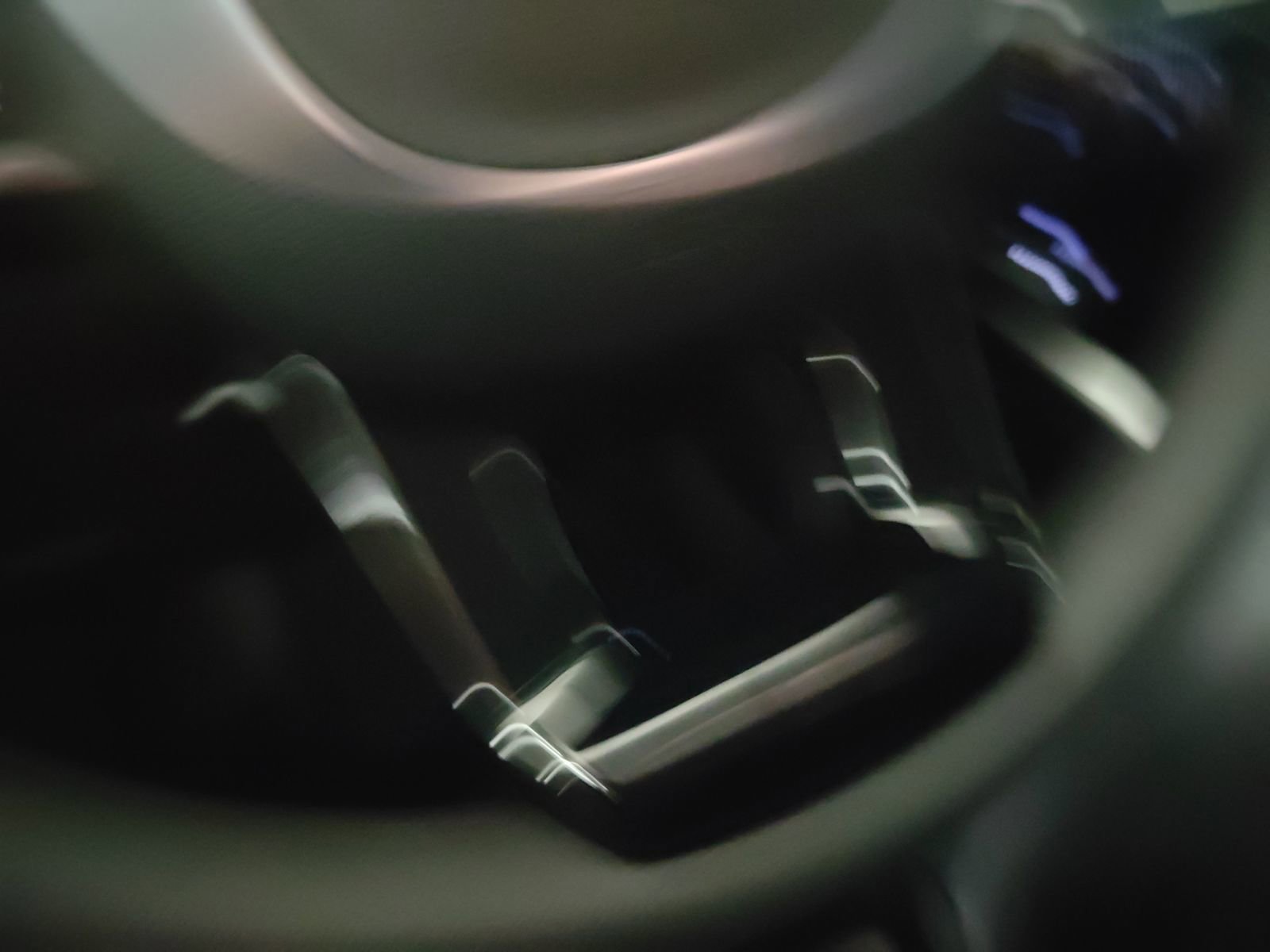 Used 2025 Kia Sorento LX image 27