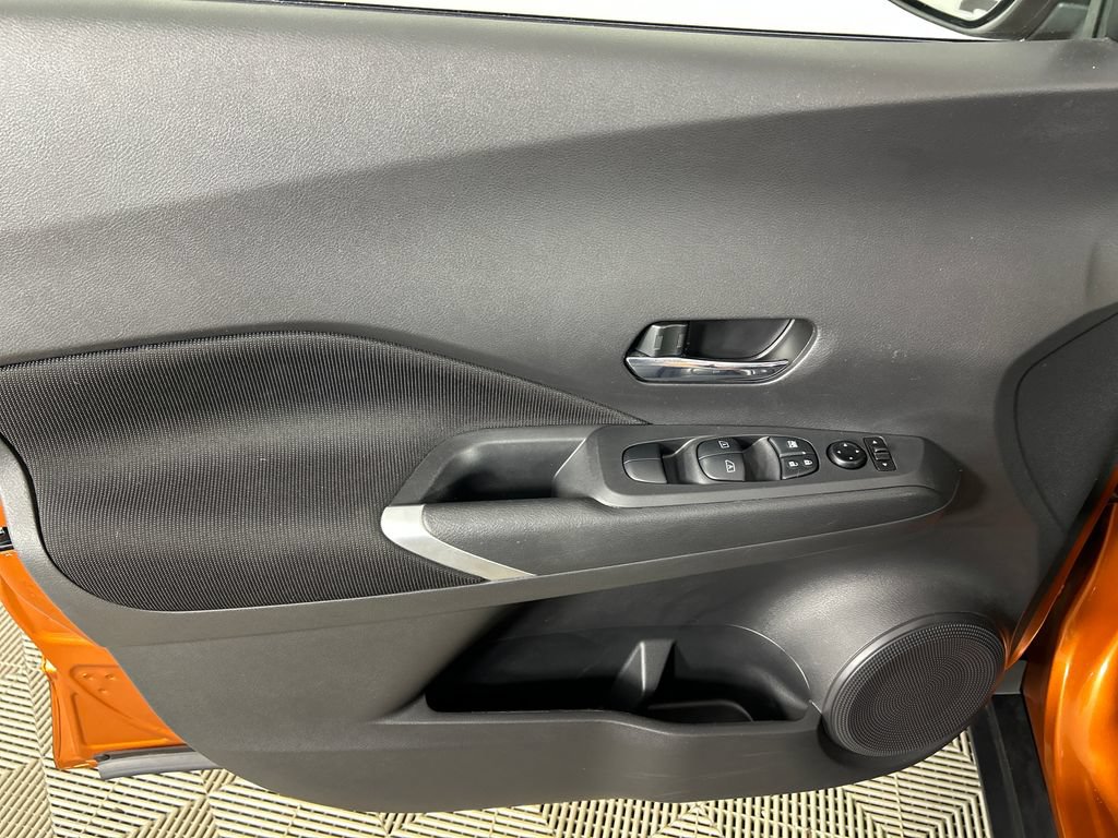 Used 2023 Nissan Kicks SV FWD image 11