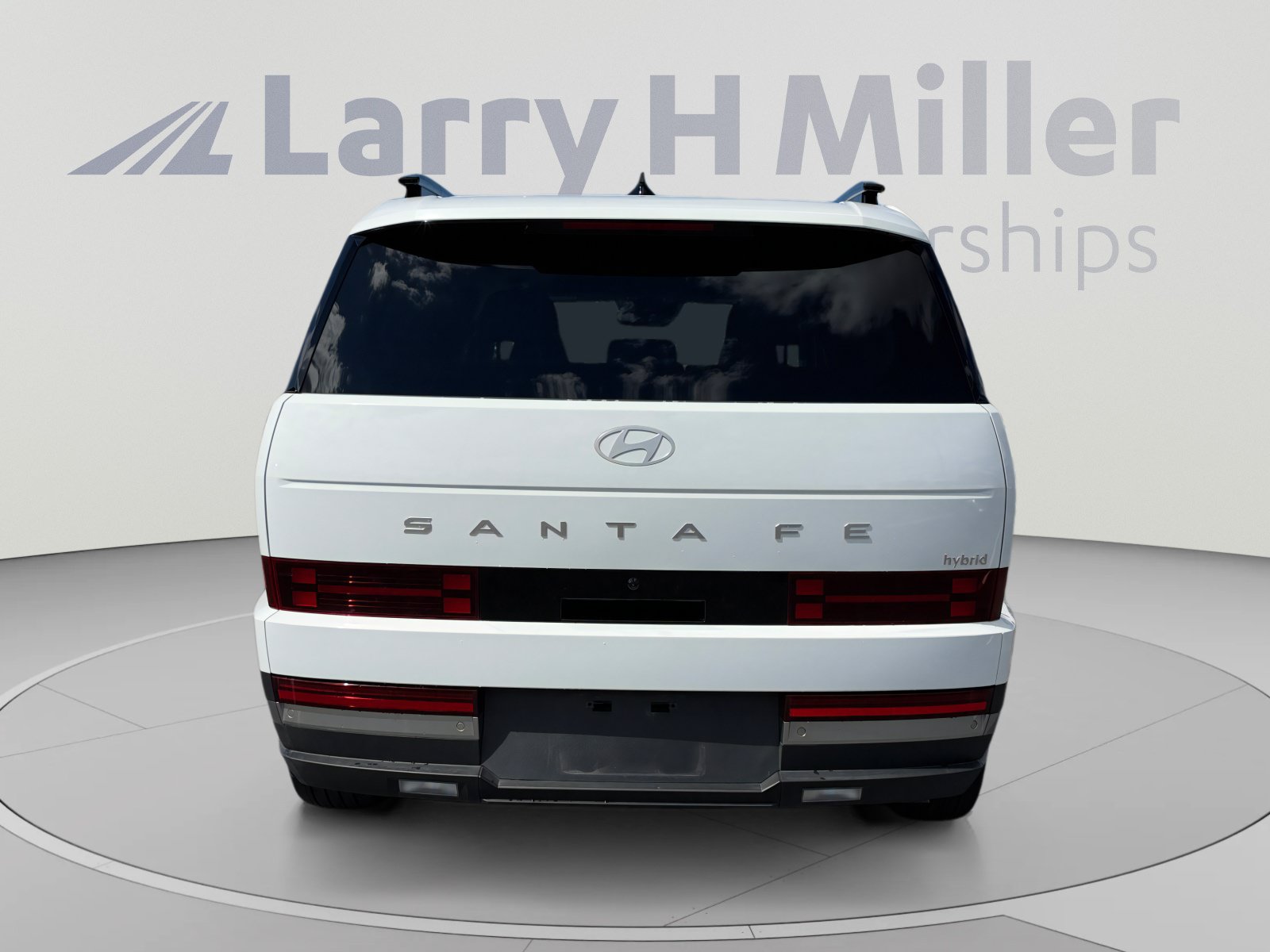 Used 2025 Hyundai Santa Fe Limited FWD image 4