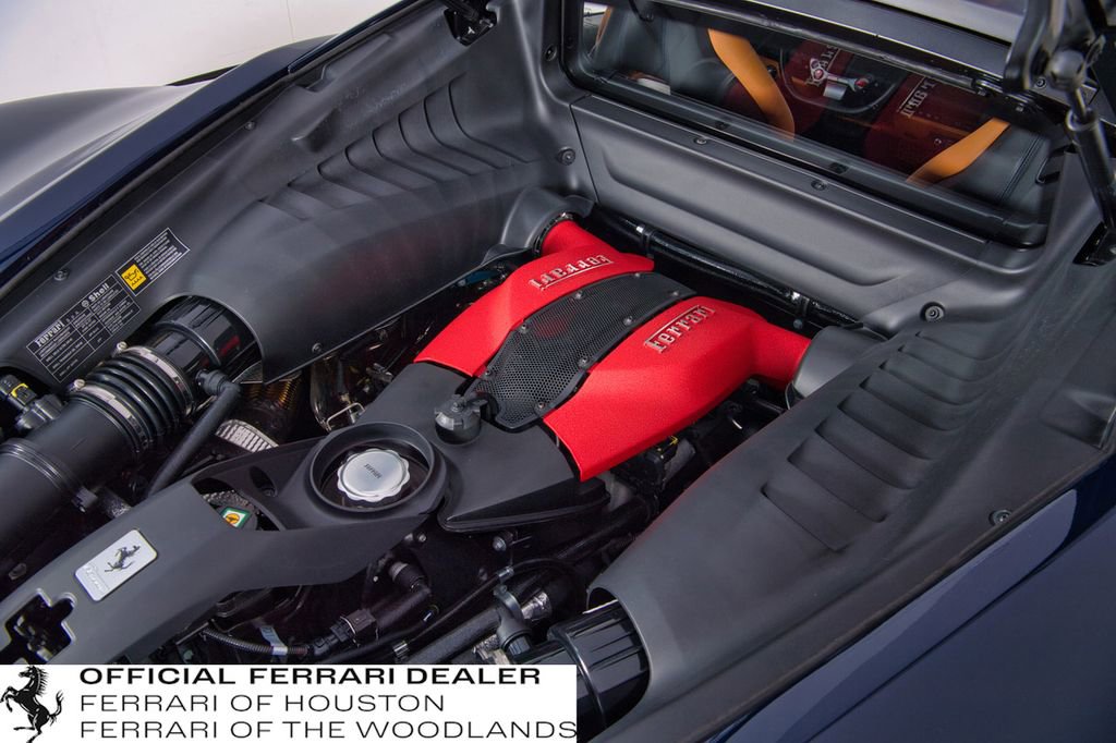 Used 2022 Ferrari F8 Tributo image 29