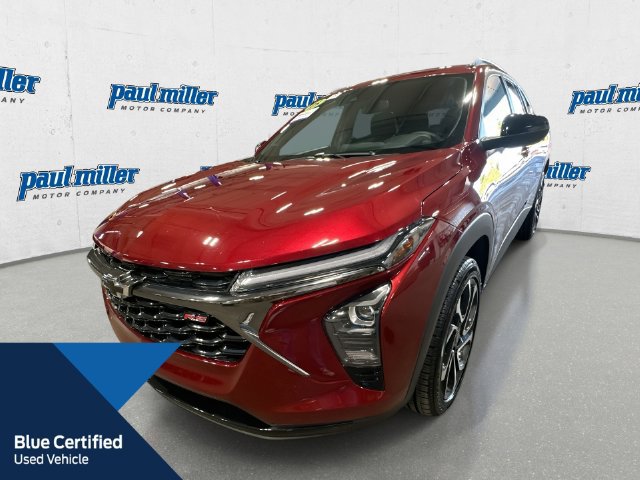 Used 2025 Chevrolet Trax RS