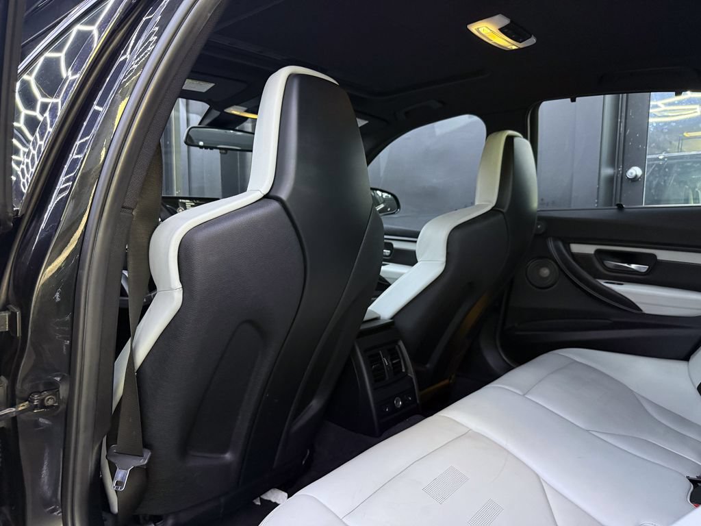 Used 2015 BMW M3 RWD image 16