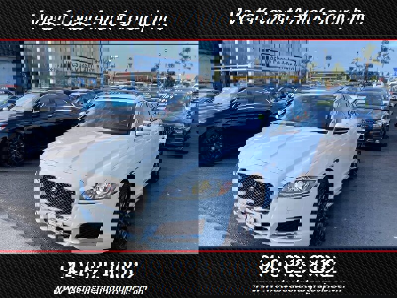 Used 2017 Jaguar XF image 2