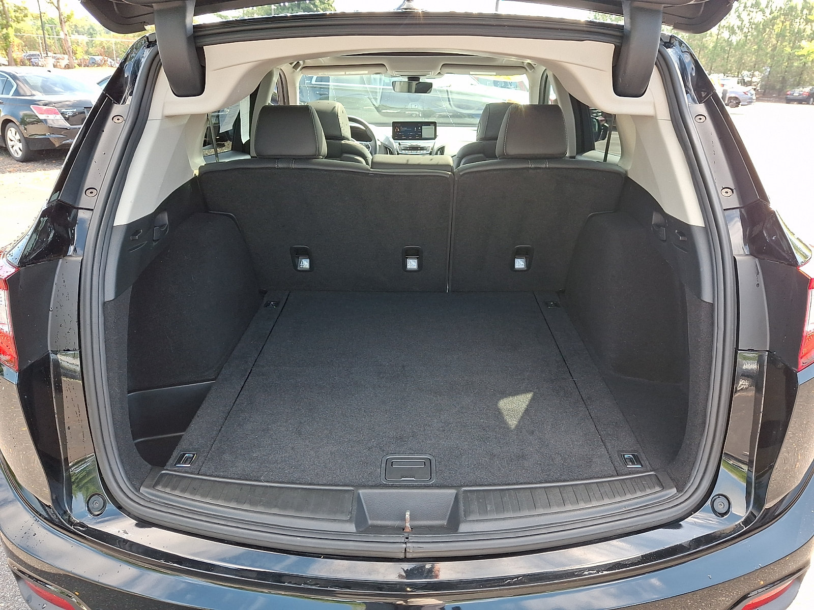 Used 2019 Acura RDX w/ Technology Package AWD/4WD image 32