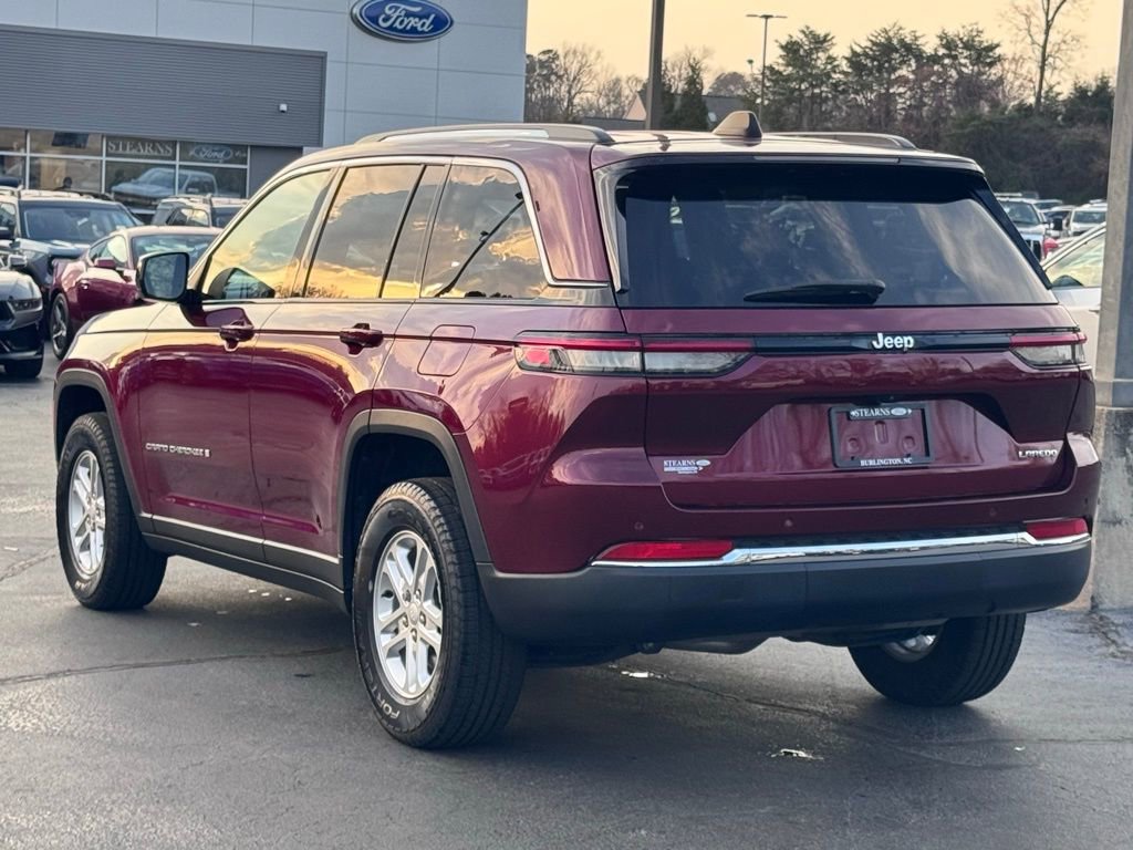 Used 2023 Jeep Grand Cherokee Laredo image 15