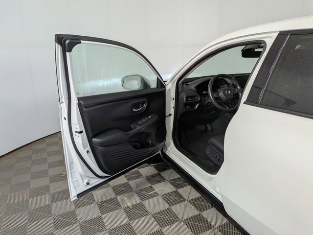 Certified 2024 Honda HR-V EX-L image 17