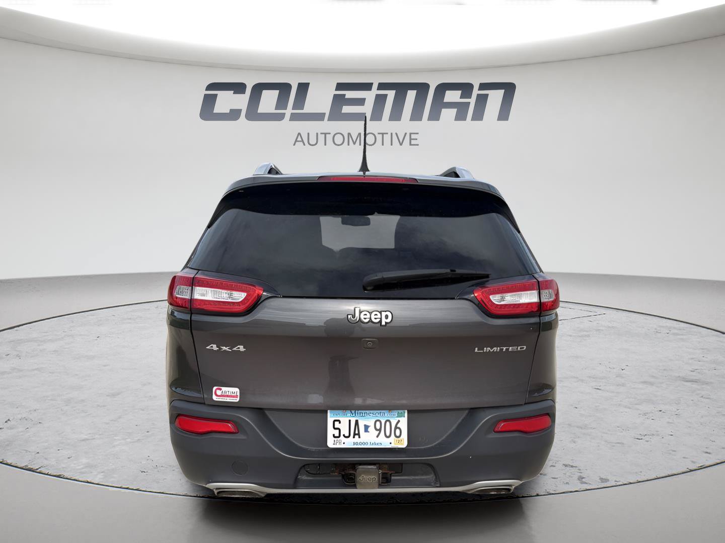 Used 2016 Jeep Cherokee Limited w/ Luxury Group AWD/4WD image 4