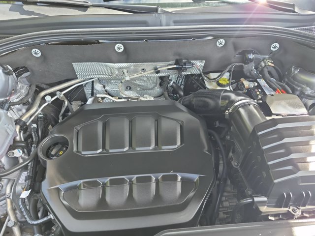 Used 2025 Volkswagen Atlas SE FWD image 32