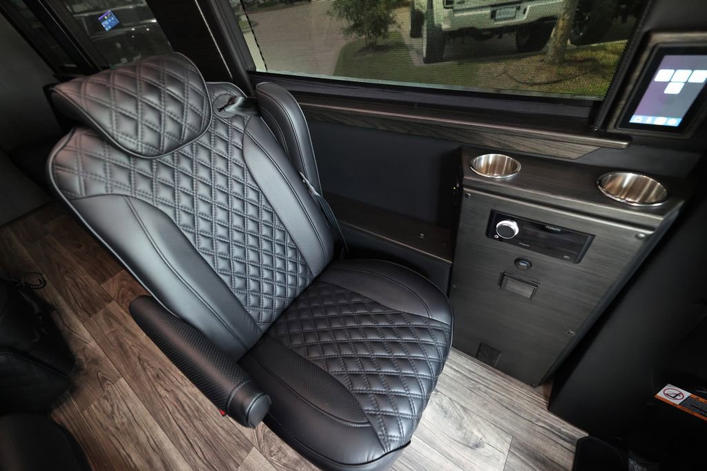 Used 2020 Mercedes-Benz Sprinter 3500 image 12