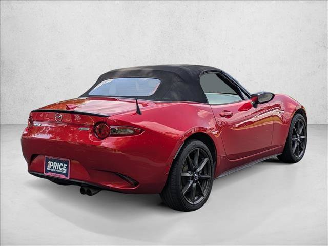 Used 2017 MAZDA MX-5 Miata Club RWD image 5