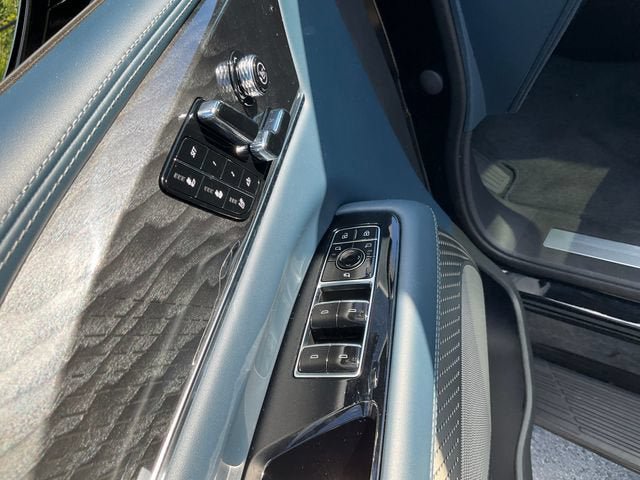 New 2025 Cadillac Escalade IQ Luxury 2 AWD/4WD image 4