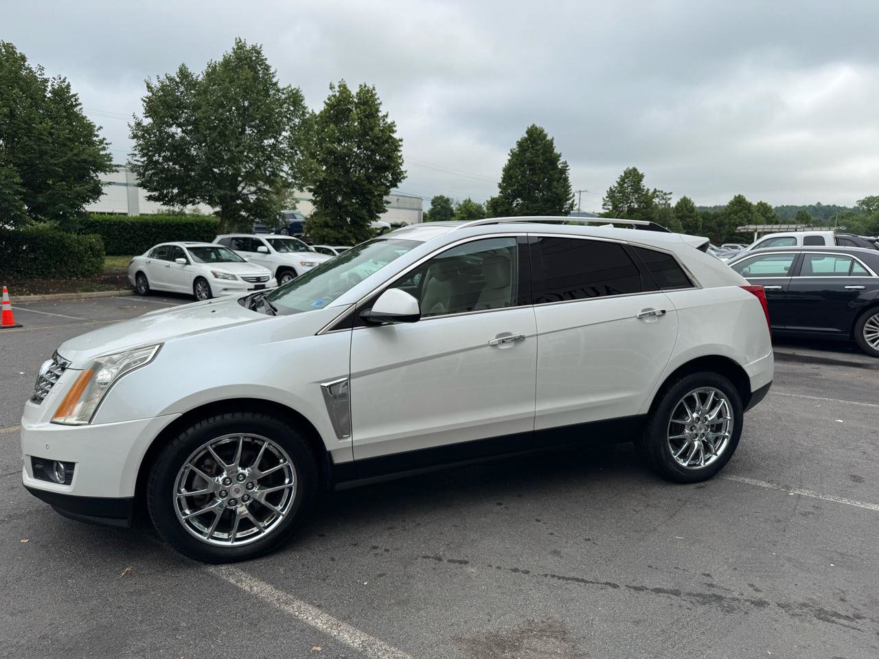 Used 2013 Cadillac SRX Premium AWD/4WD image 26