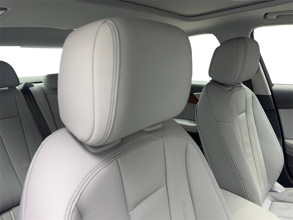 Used 2022 Audi A4 2.0T Premium Plus w/ Premium Plus Package image 46