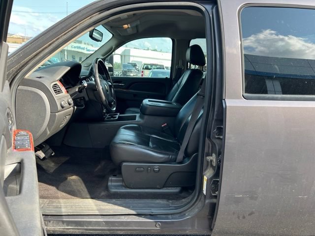 Used 2011 Chevrolet Silverado 2500 LTZ w/ LTZ Plus Package AWD/4WD image 20