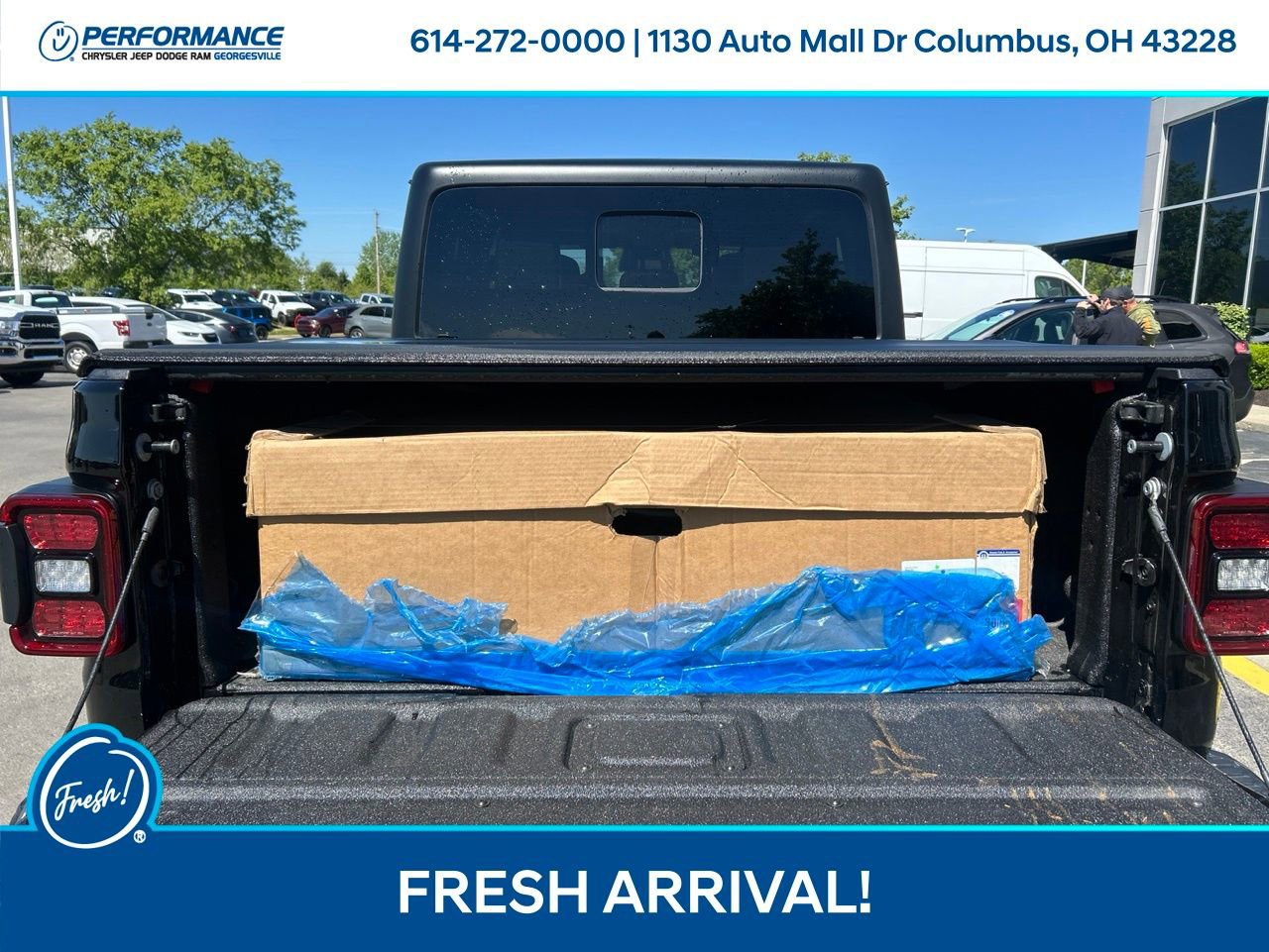 Used 2026 Jeep Gladiator Rubicon w/ Dual Top Group AWD/4WD image 15