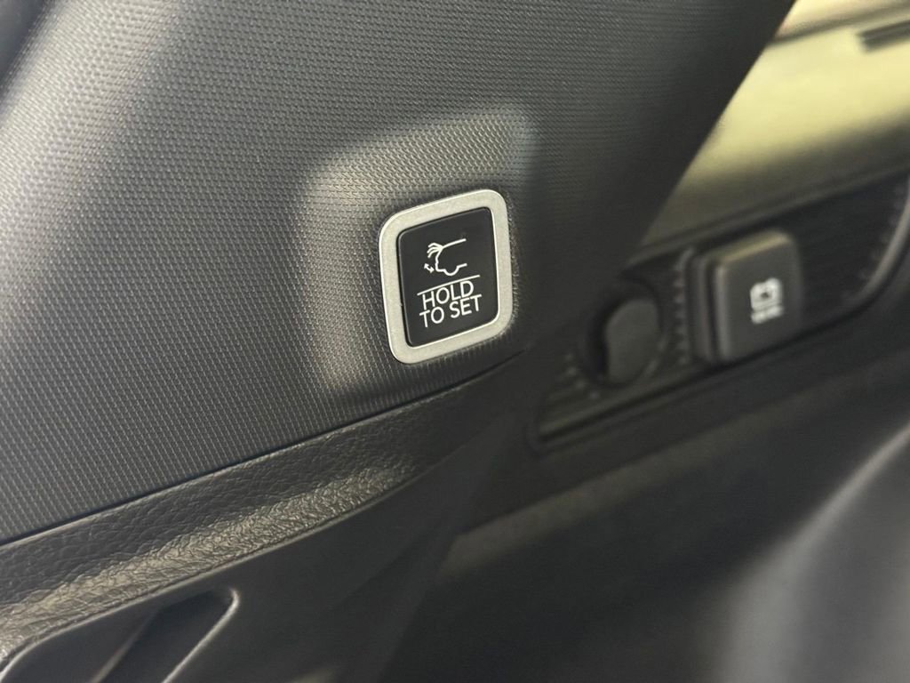 New 2026 Jeep Grand Cherokee Limited w/ Luxury Tech Group II image 8