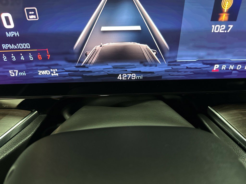 Used 2025 Chevrolet Suburban Premier AWD/4WD image 28