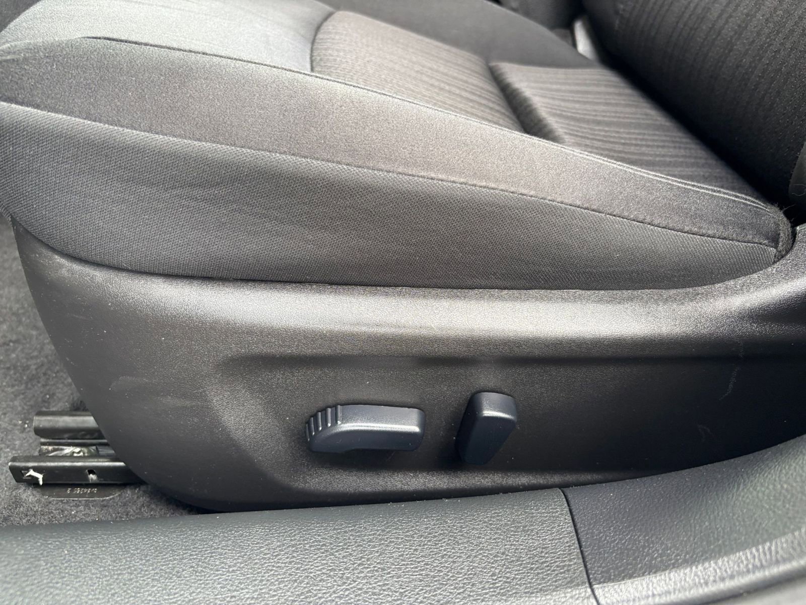 Used 2025 Nissan Altima 2.5 SV FWD image 22