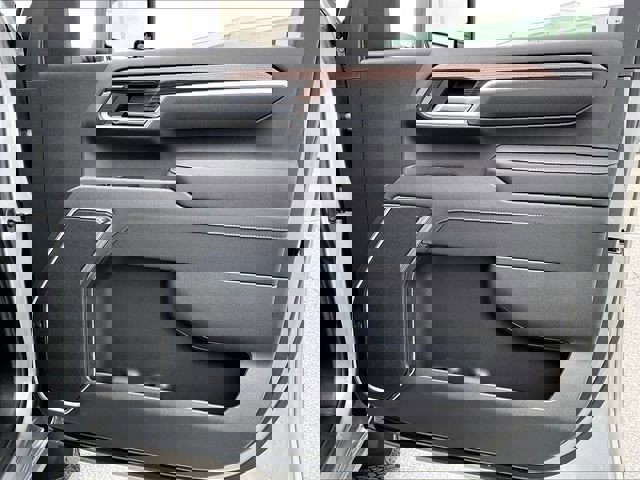 New 2026 Chevrolet Silverado 3500 LT image 28