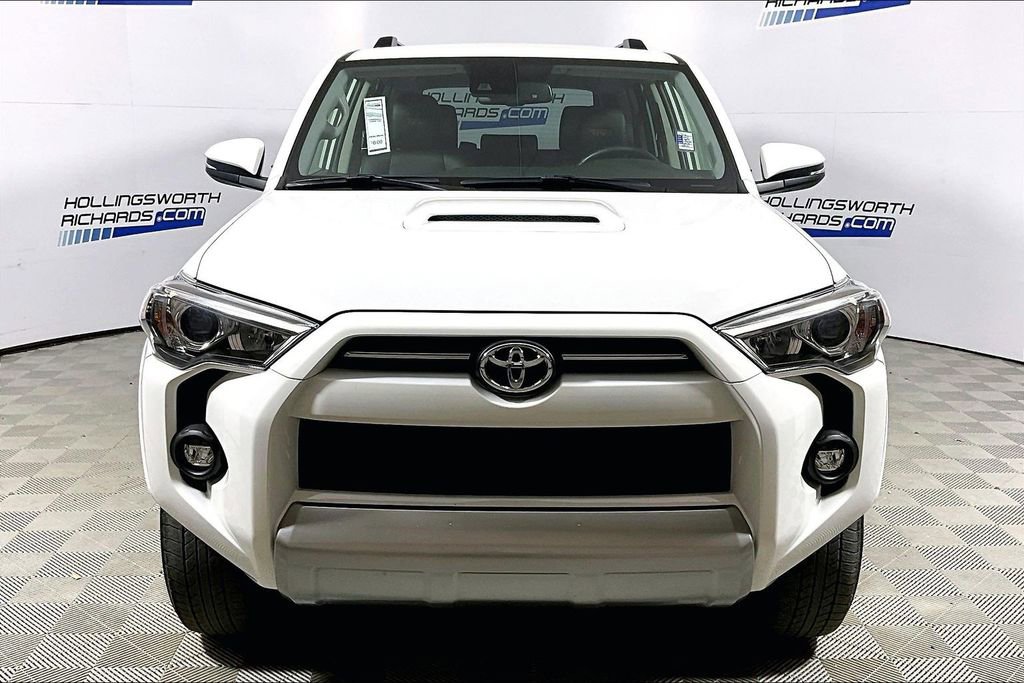 Used 2024 Toyota 4Runner TRD Off-Road Premium image 2