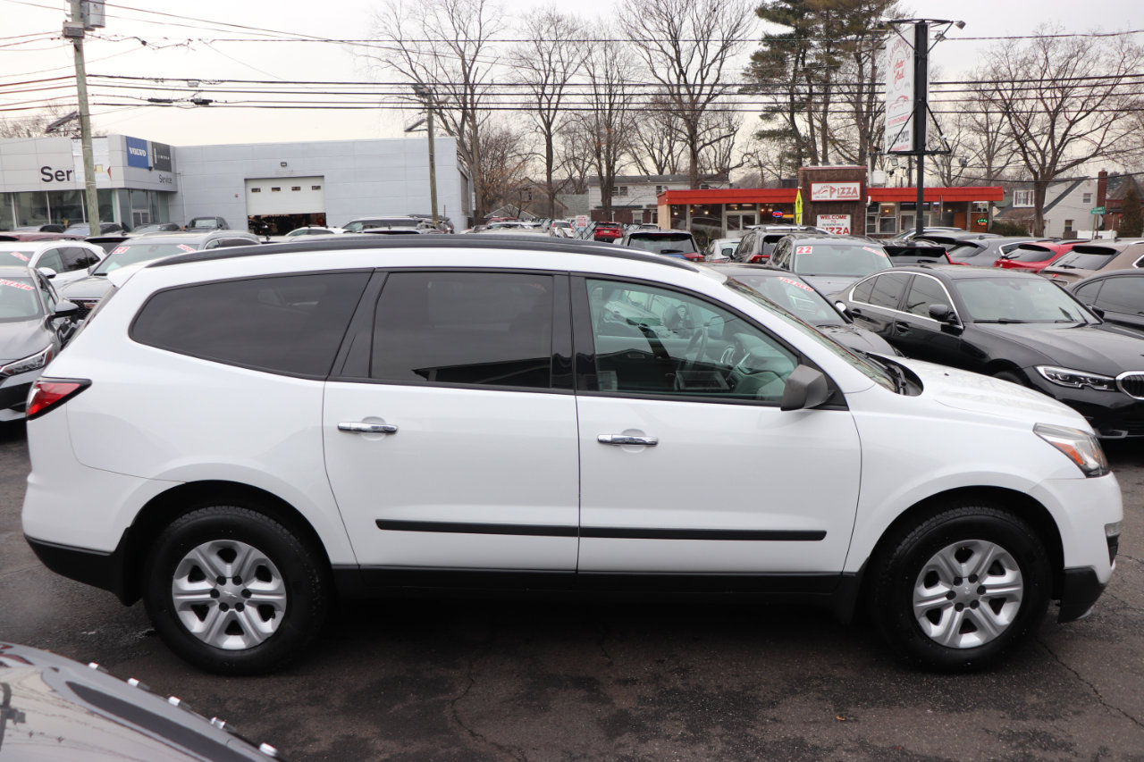 Used 2017 Chevrolet Traverse LS image 6
